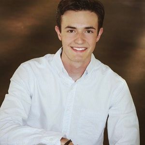 Meet your Posher, Louis